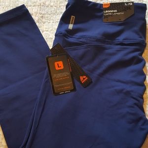 Workout capri length pants/leggings. NWT. Size L